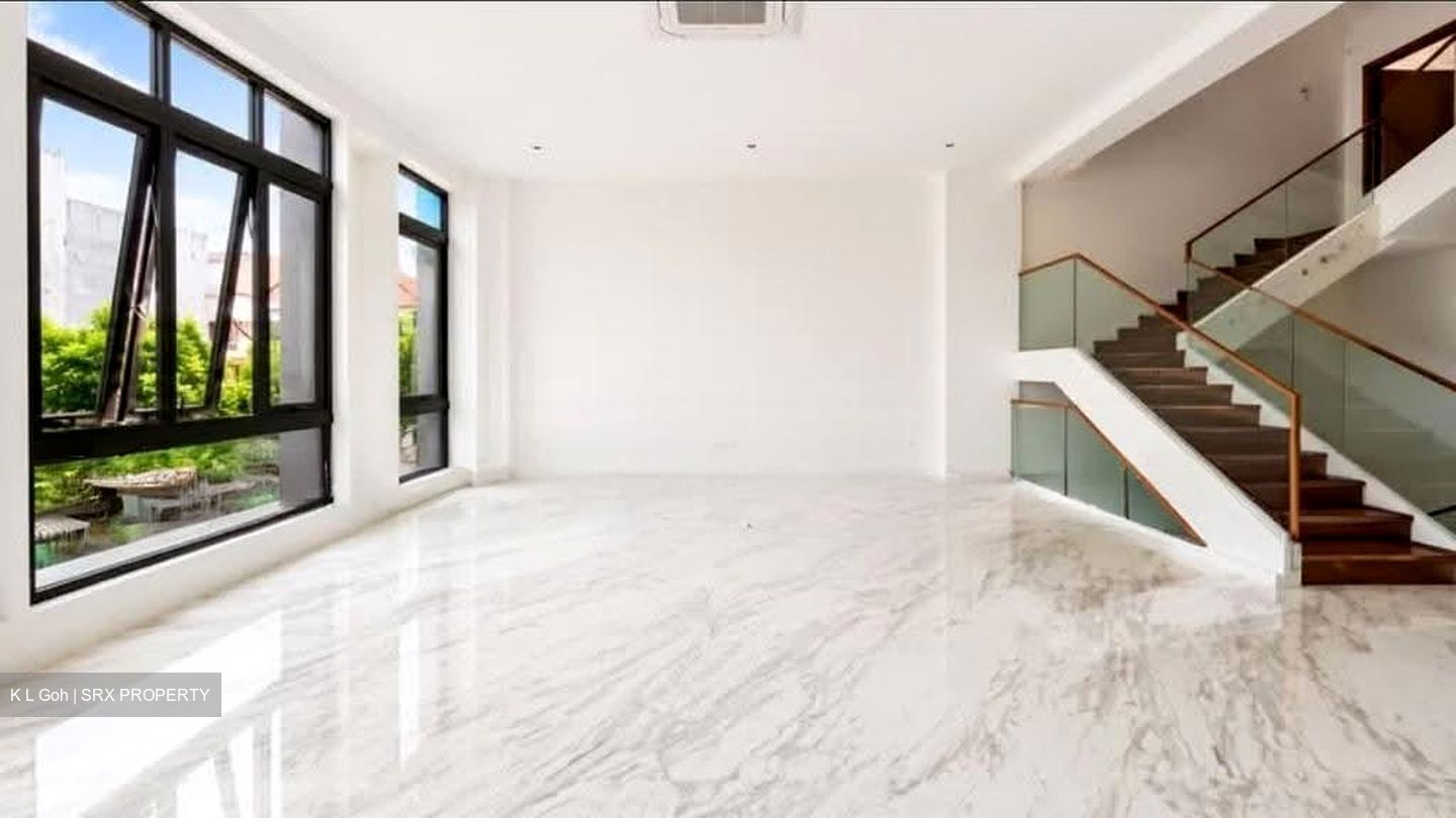 Cambridge Road (D8), Terrace #605899261